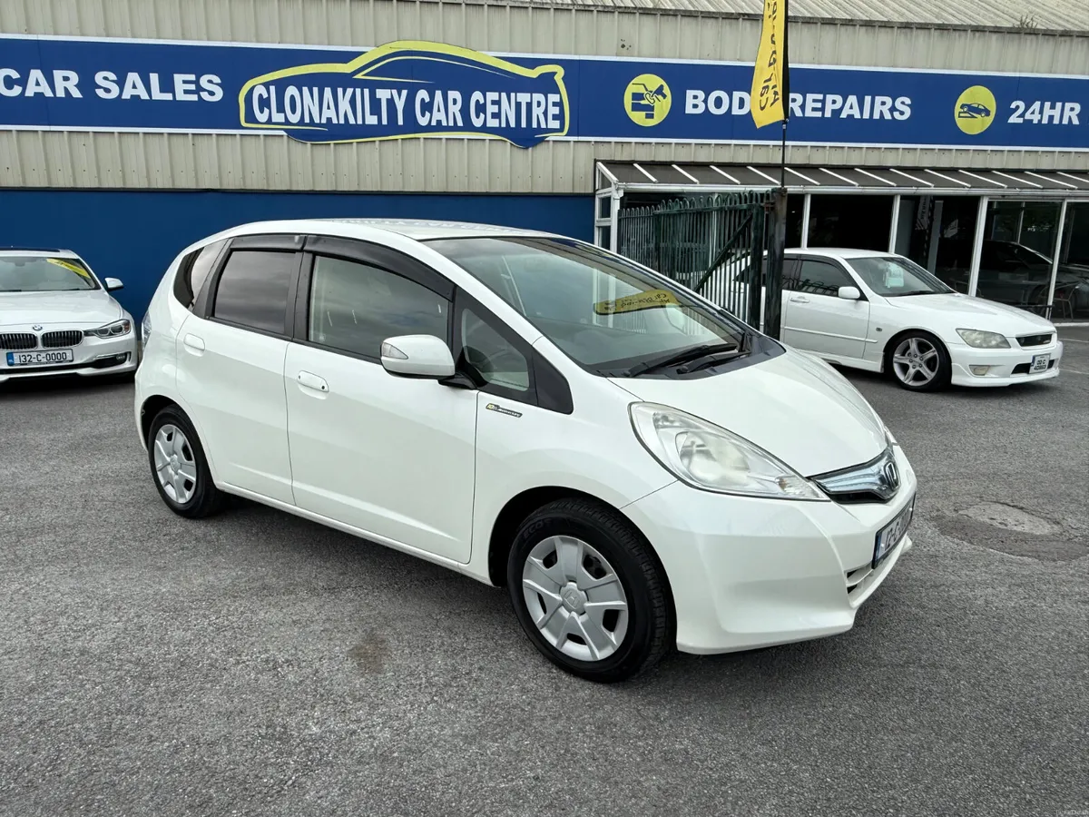 12 Honda Fit Self Charging Hybrid - Image 4