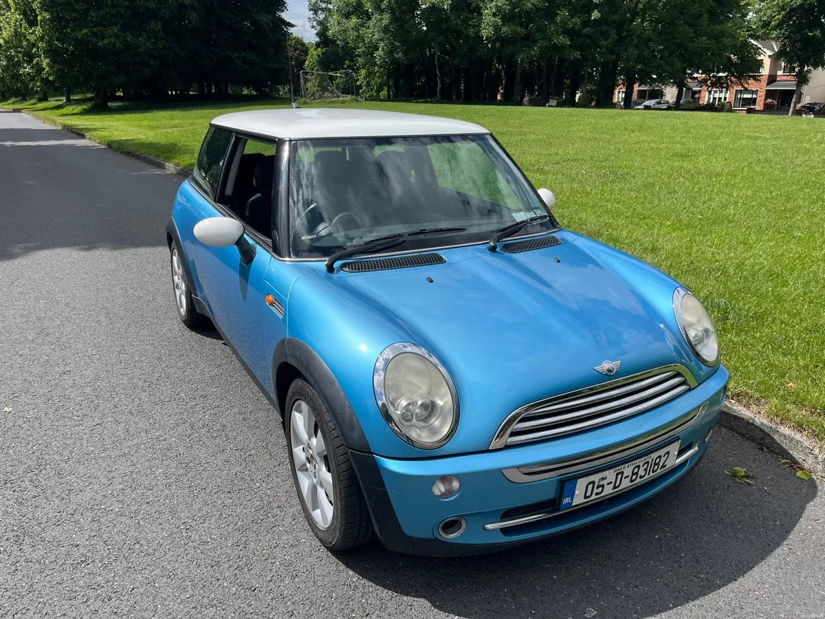 Mini Cooper 2005 - Image 1