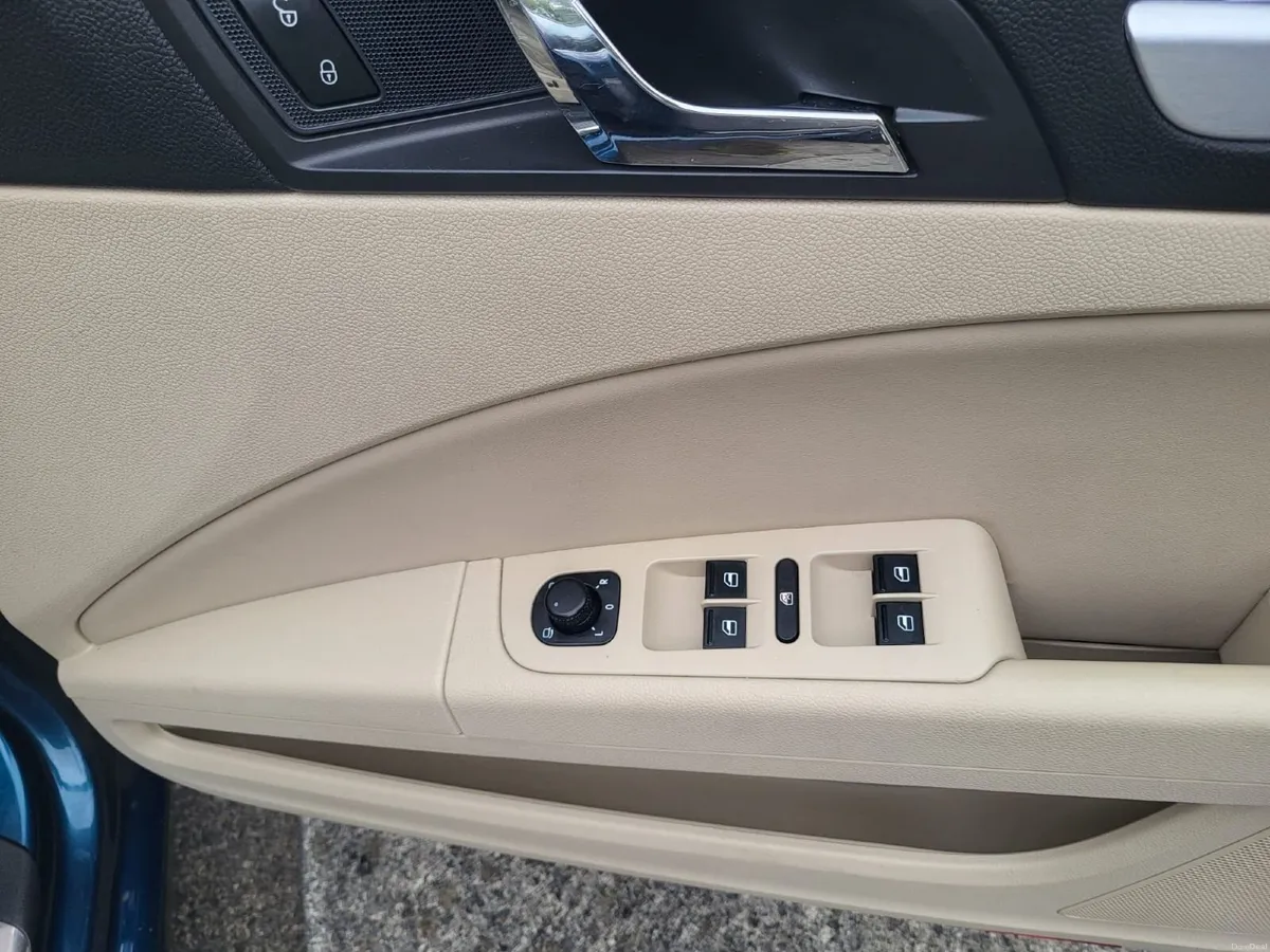 Skoda Superb 2014 Elegance 2.0 TDI (170bhp) - Image 2