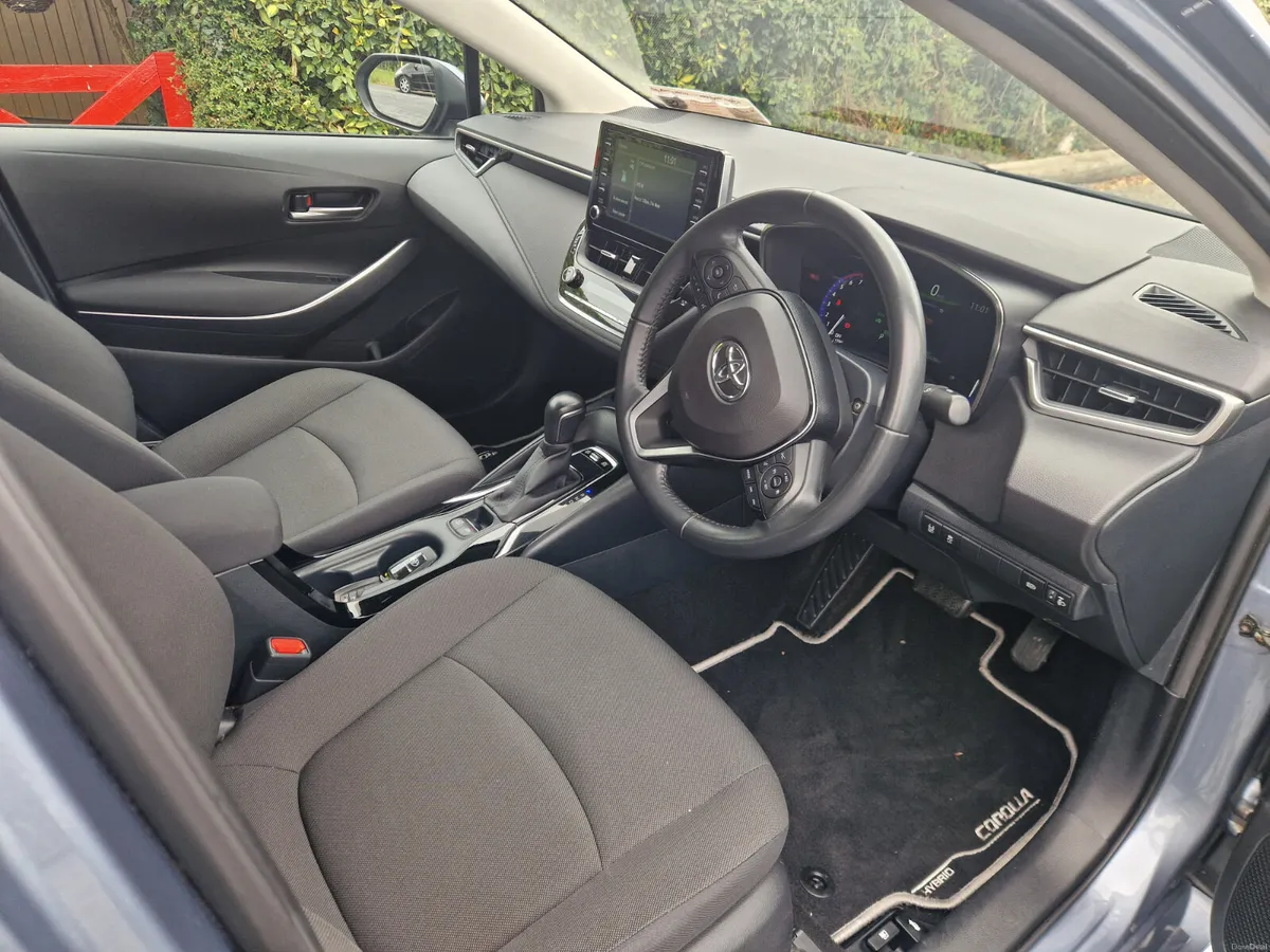 Toyota Corolla Luna HYBRID SALOON  2021 - Image 6