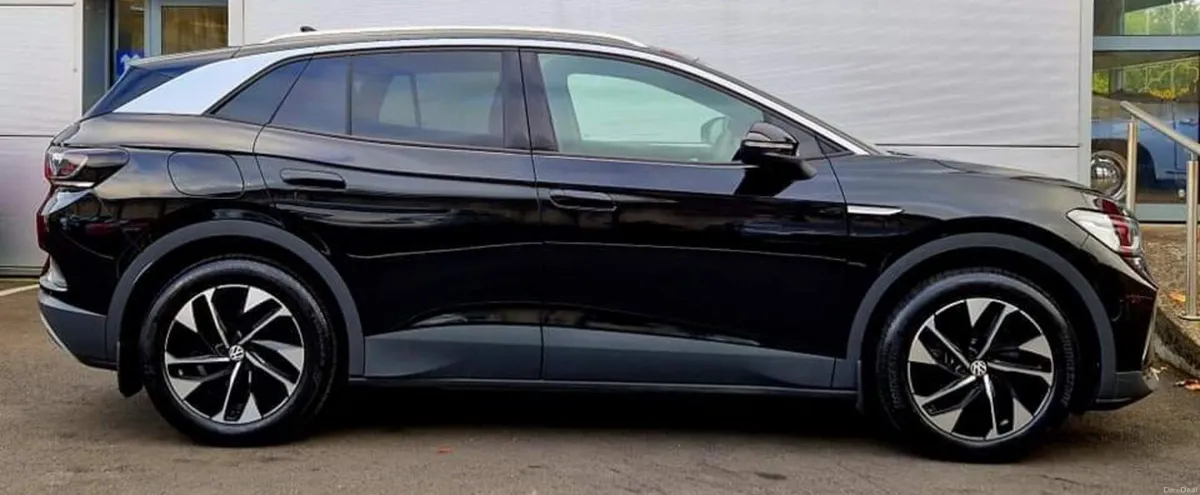 Volkswagen ID.4 Pure 52 kWh – 231 – Panoramic Roof - Image 2