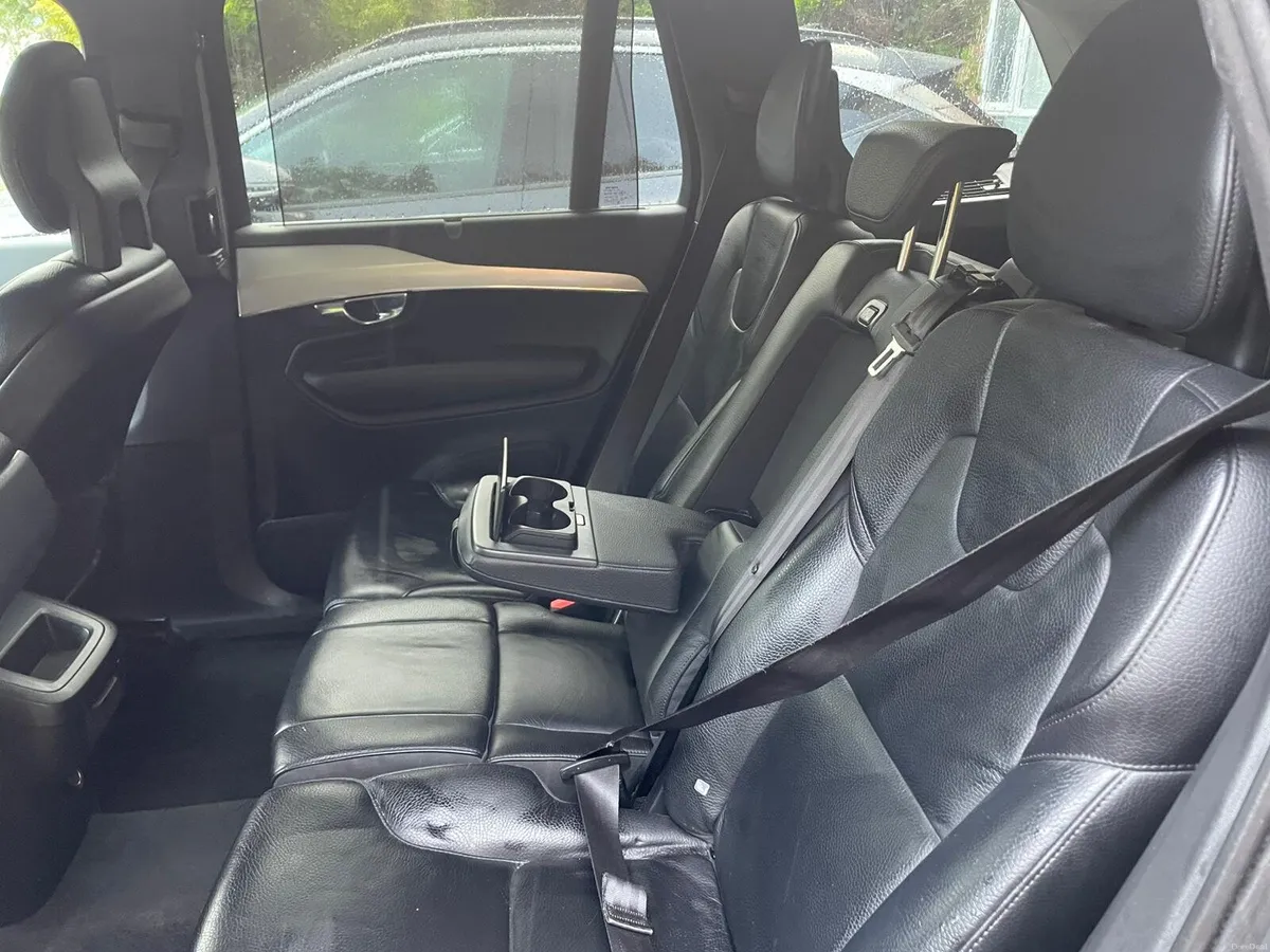 Volvo XC90 - Image 6
