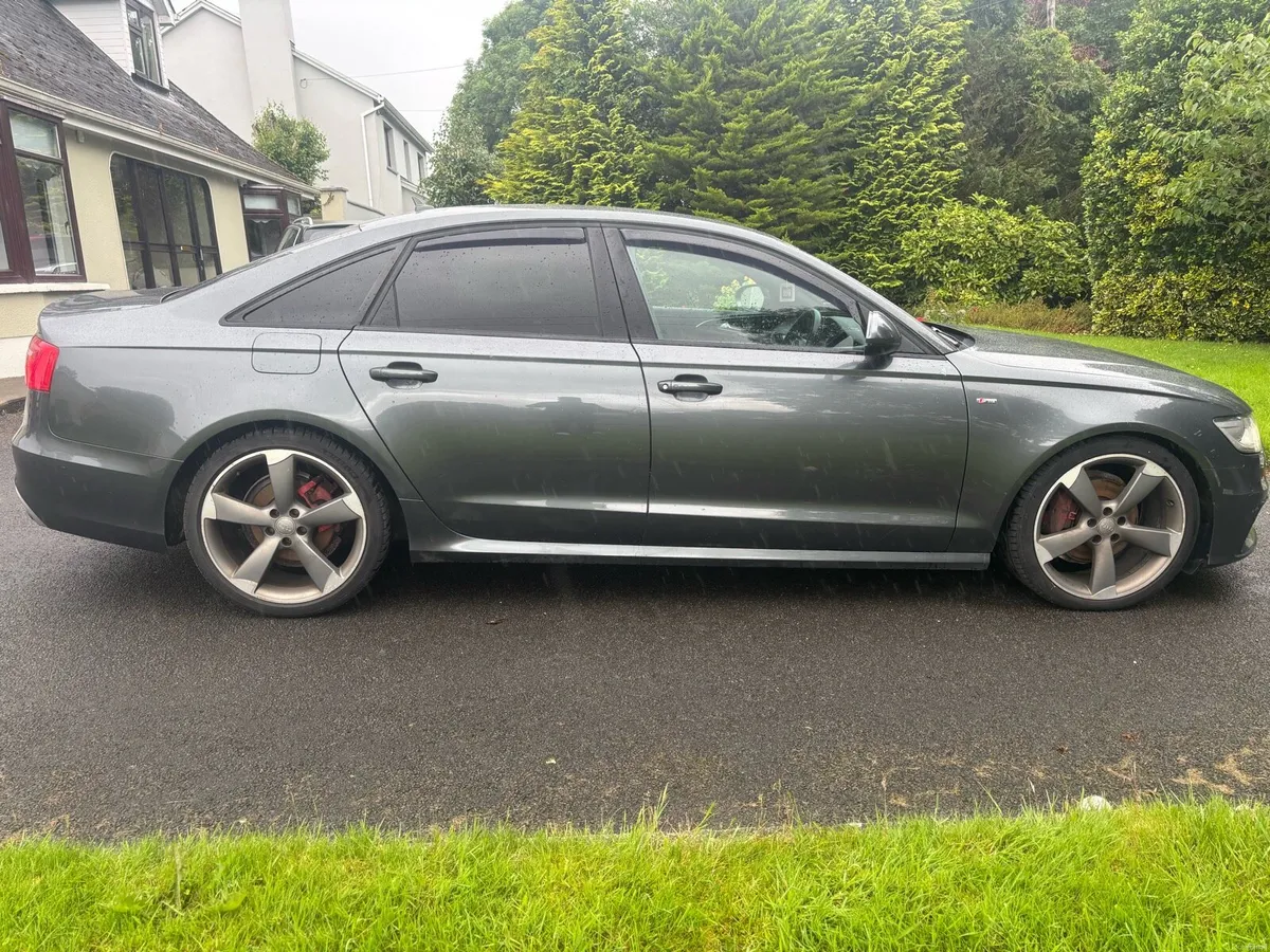 Audi a6 sline black edition ultra automatic - Image 3