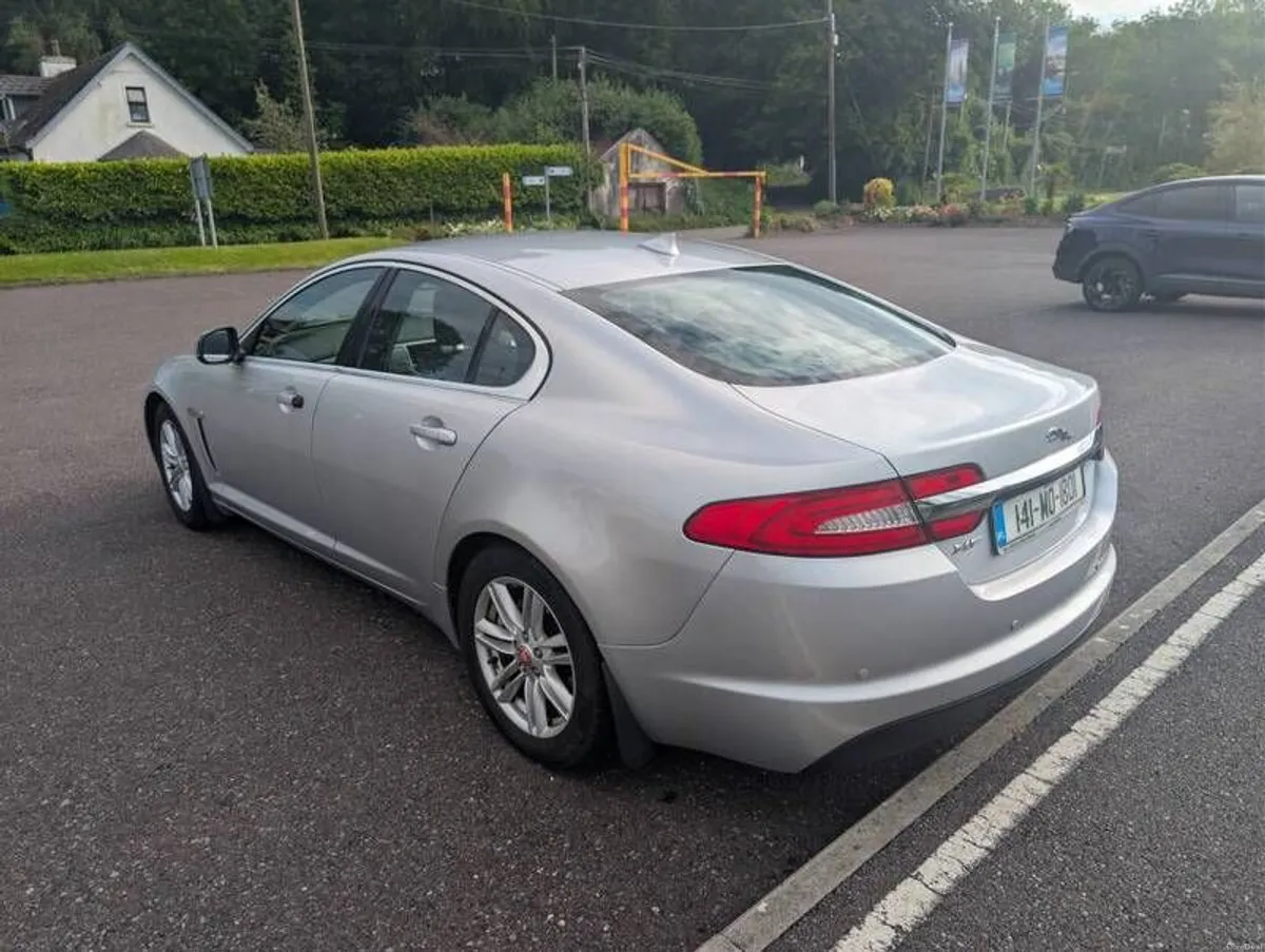 Jaguar XF 2.2 Diesel Automatic 2014 - Image 5