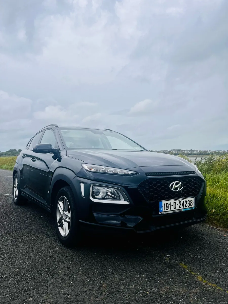 2019 Hyundai Kona under 100k kilometres - Image 1