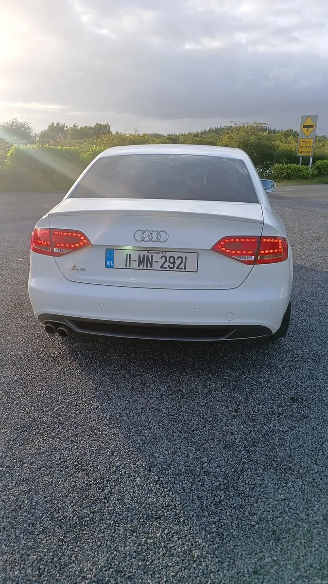 2011 Audi A4 2.0 TDI manual S Line 143PS  nct - Image 4