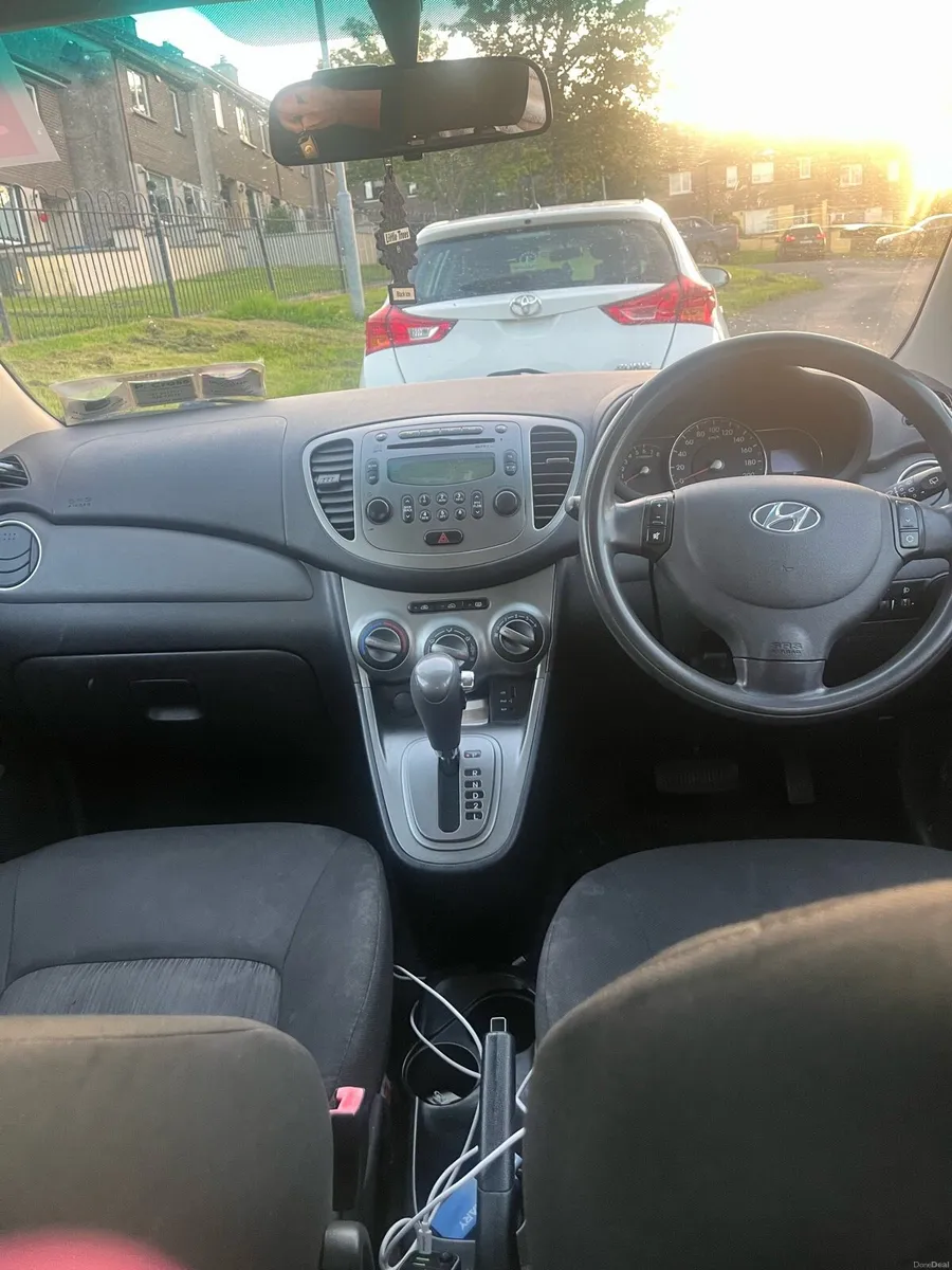 Hyundai i10 automatic - Image 3