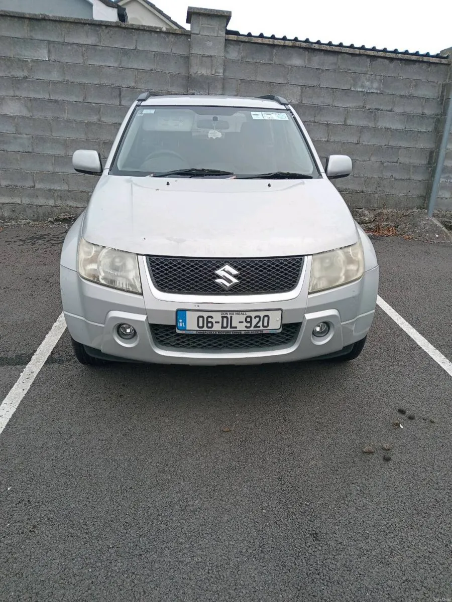 Silver suski grand vitara - Image 4