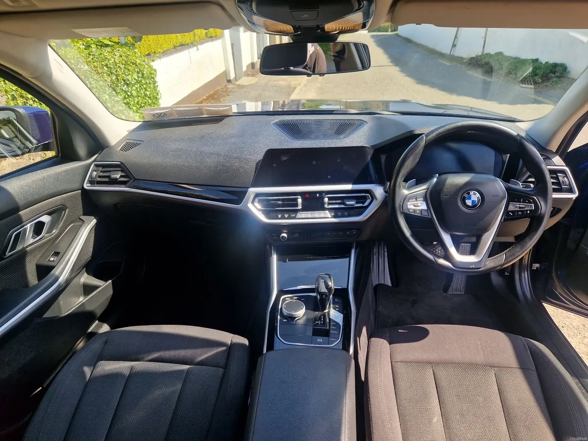 BMW 330e.   2020 - Image 6