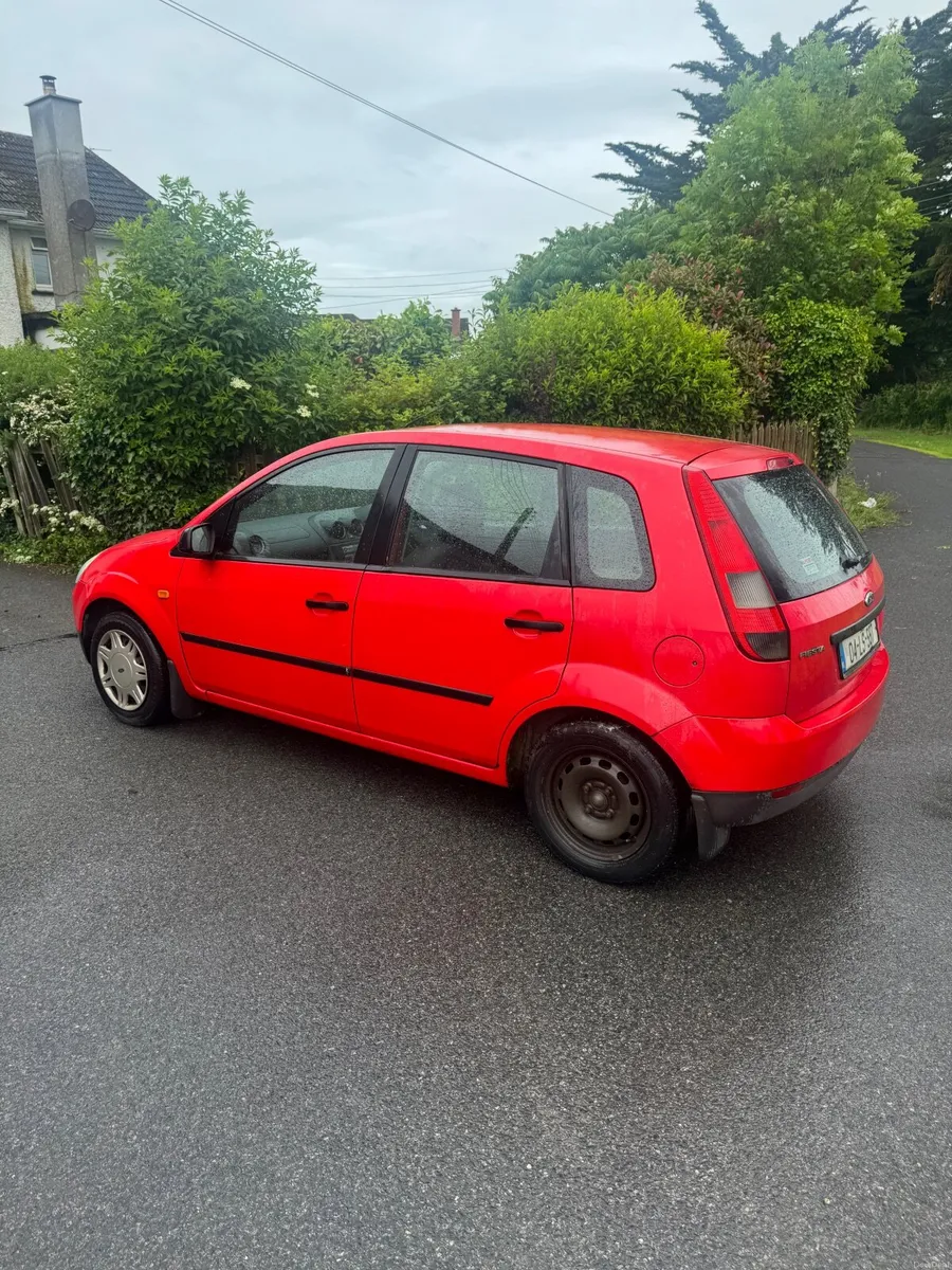 Ford Fiesta 2004 - Image 4
