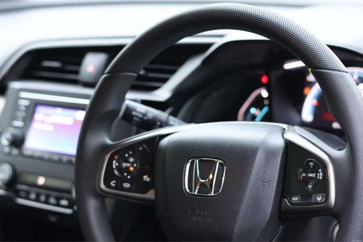 Honda Civic - Image 4