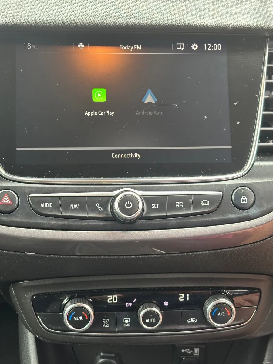 Vauxhall Crossland X 2019 - Image 3