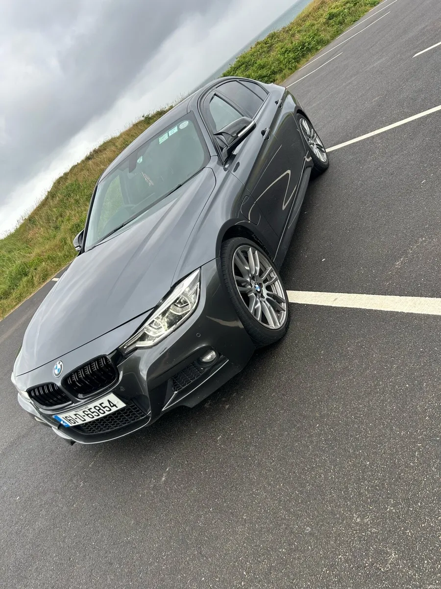 BMW 330e - Image 1