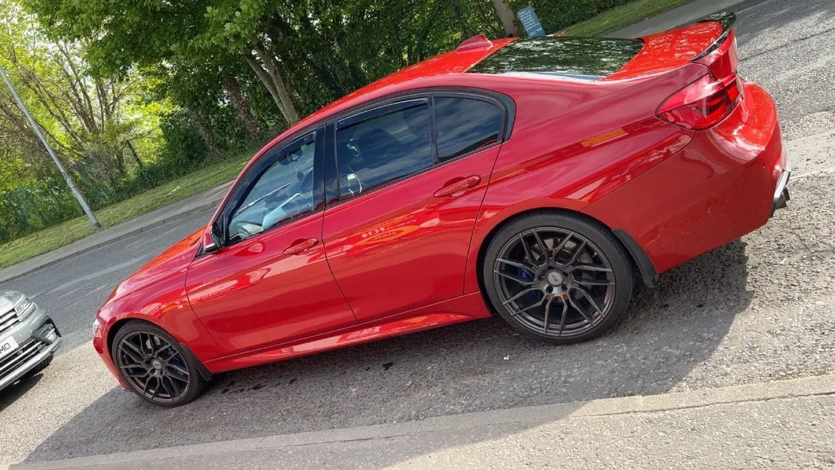 BMW 3-Series 2017 - Image 1