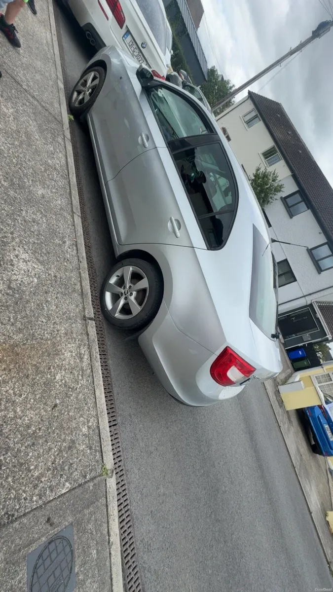 Skoda Rapid 1.6 diesel - Image 4
