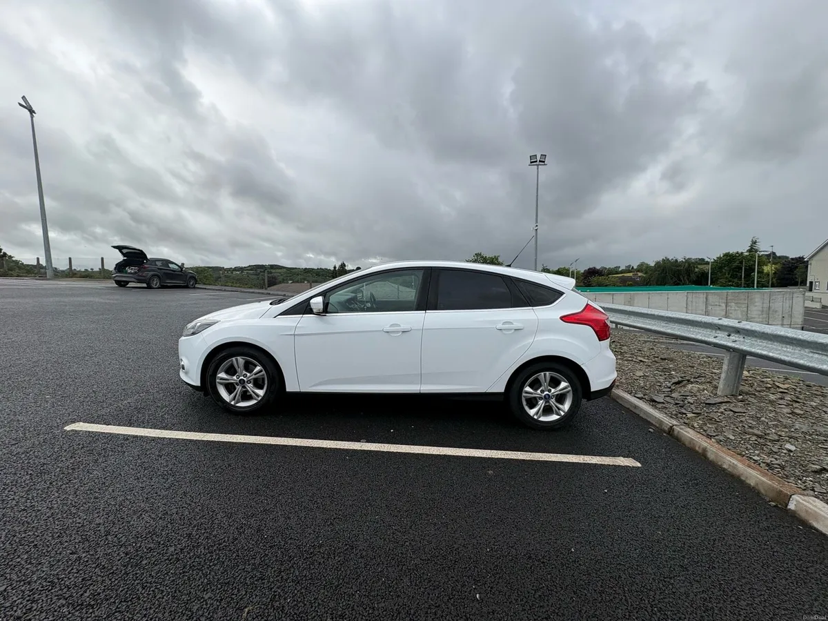 FORD FOCUS 1.6 TDCI ZETEC ECO S/S - Image 3