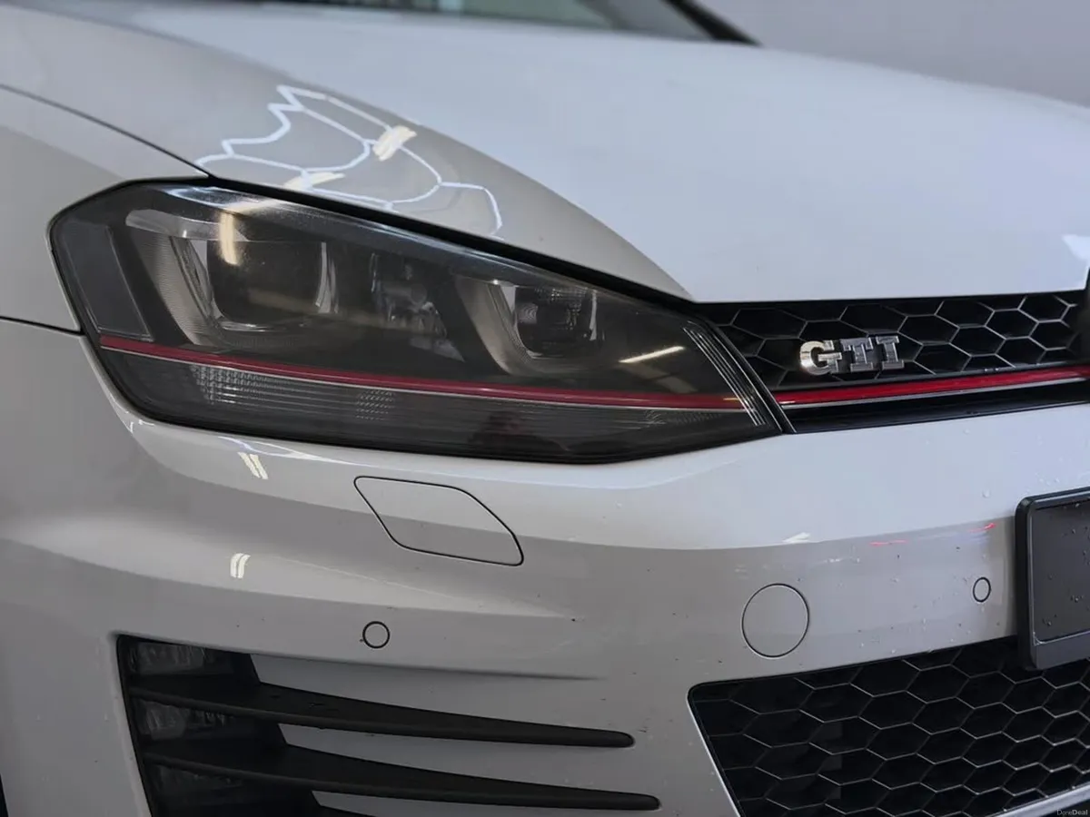 2014 VOLKSWAGEN GOLF GTI - Image 4