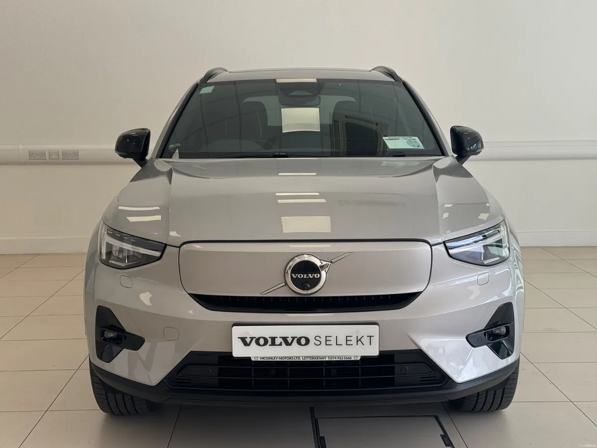 Volvo XC40 2023 - Image 2
