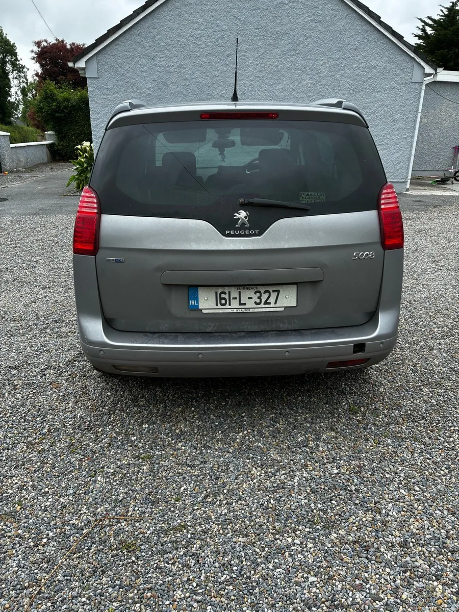 Peugeot 5008 - Image 2