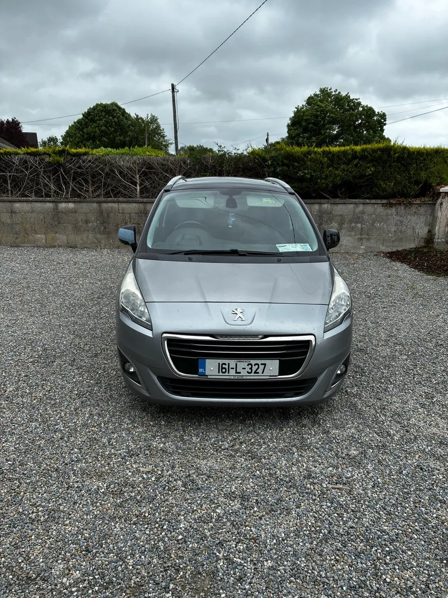 Peugeot 5008 - Image 1