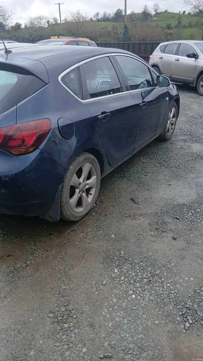 Vauxhall Astra 2011 - Image 3