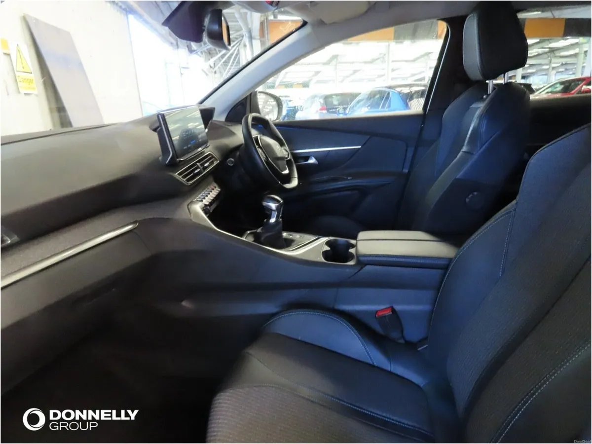 Peugeot 3008 Diesel Estate Allure Premium - Image 4