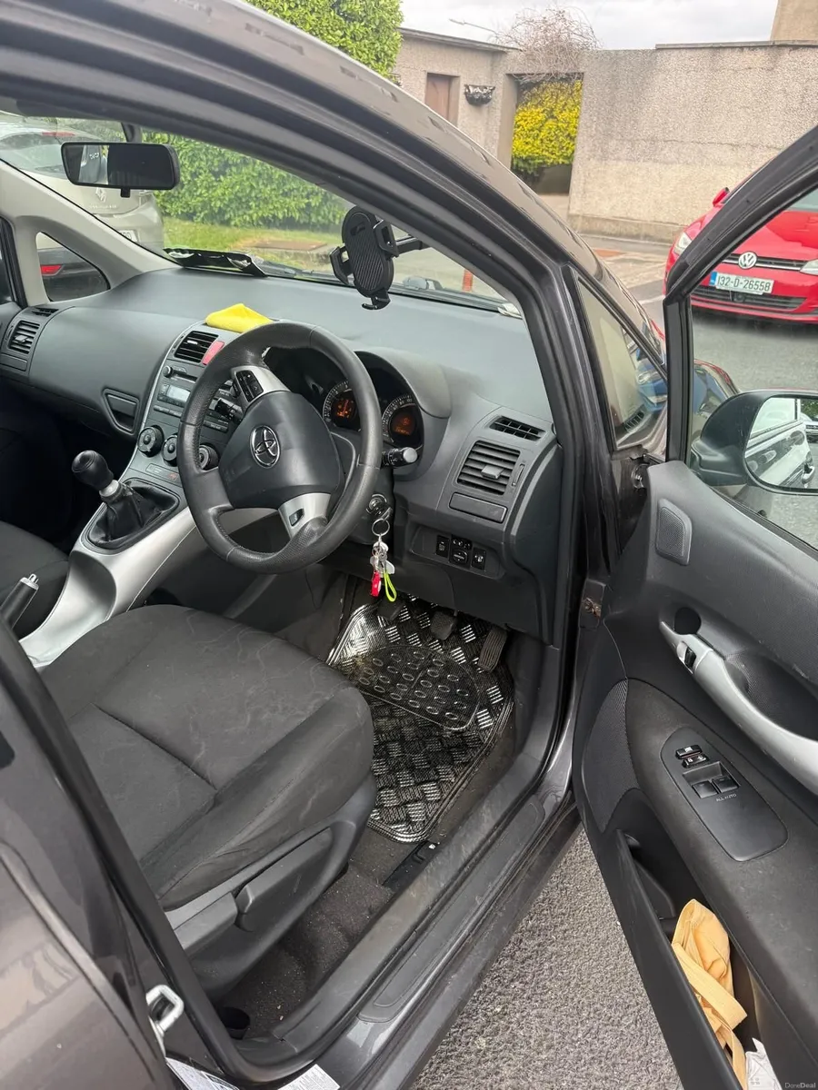 Toyota Auris 2011 - Image 3
