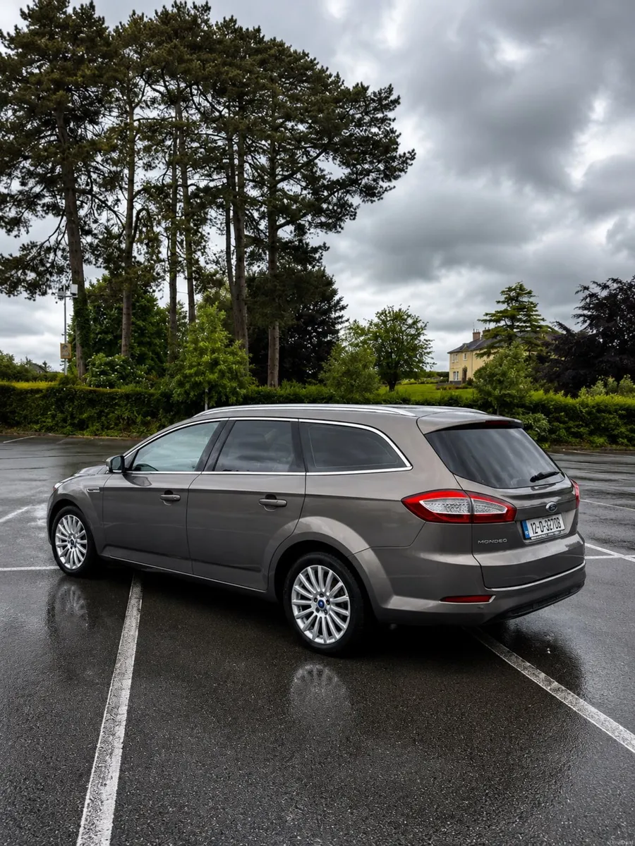 Ford Mondeo Titanium Estate  High Spec - Image 4