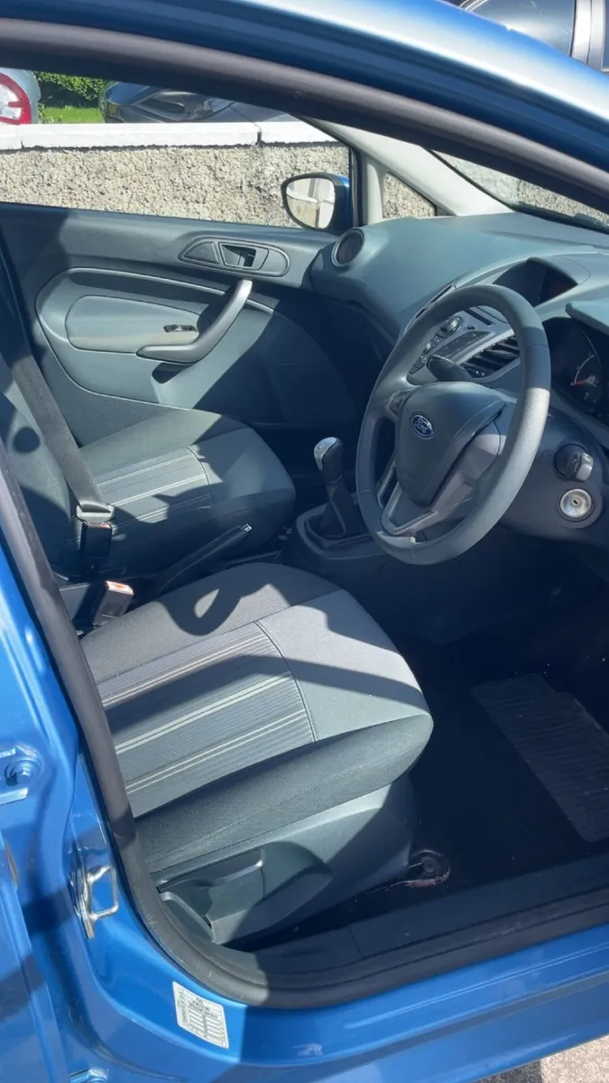 (DEAL UNDERWAY)2010 Ford Fiesta 1.25 (V Low Km) - Image 5