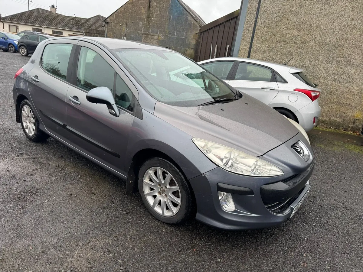 Peugeot 308 - Image 1