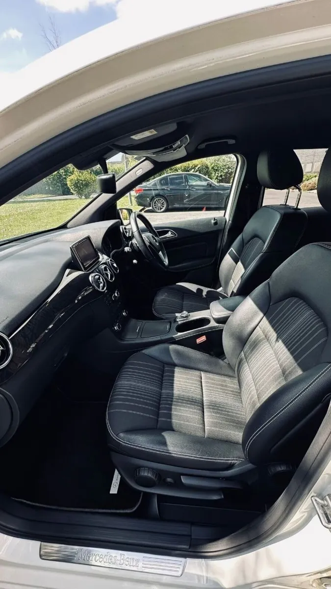 Mercedes-Benz B-Class 2014 - Image 2
