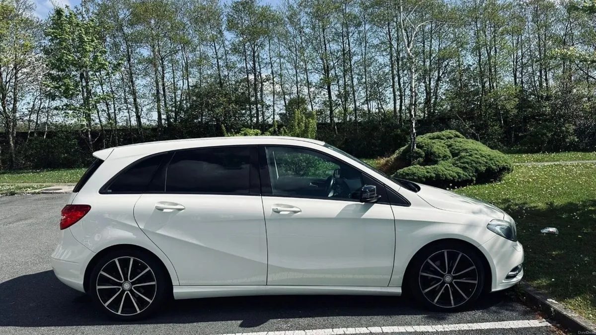 Mercedes-Benz B-Class 2014 - Image 1