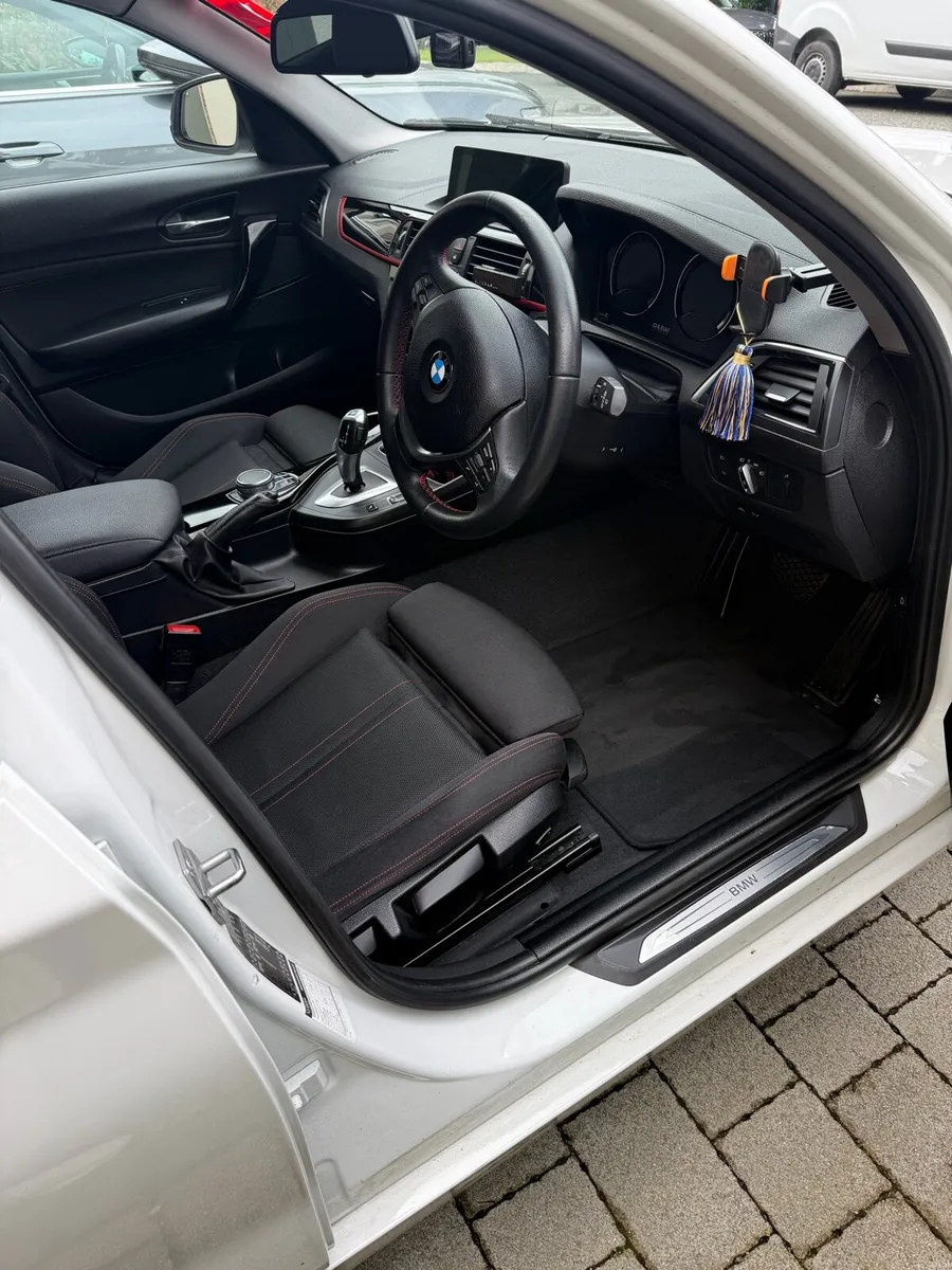 BMW 118D sport line - Image 6