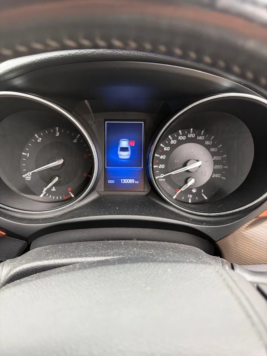 Car - Image 3