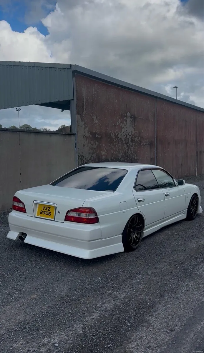 Nissan Laurel C35 - Image 2