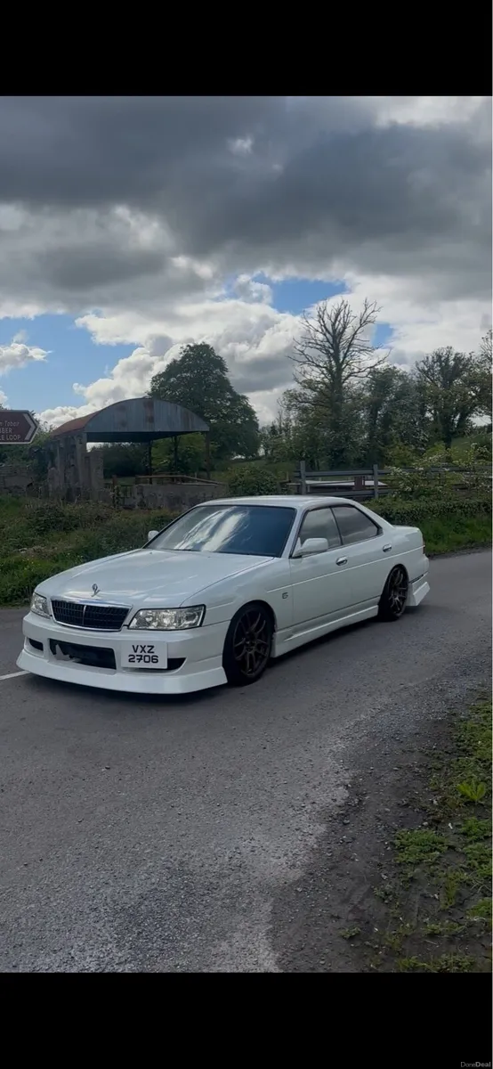 Nissan Laurel C35 - Image 1