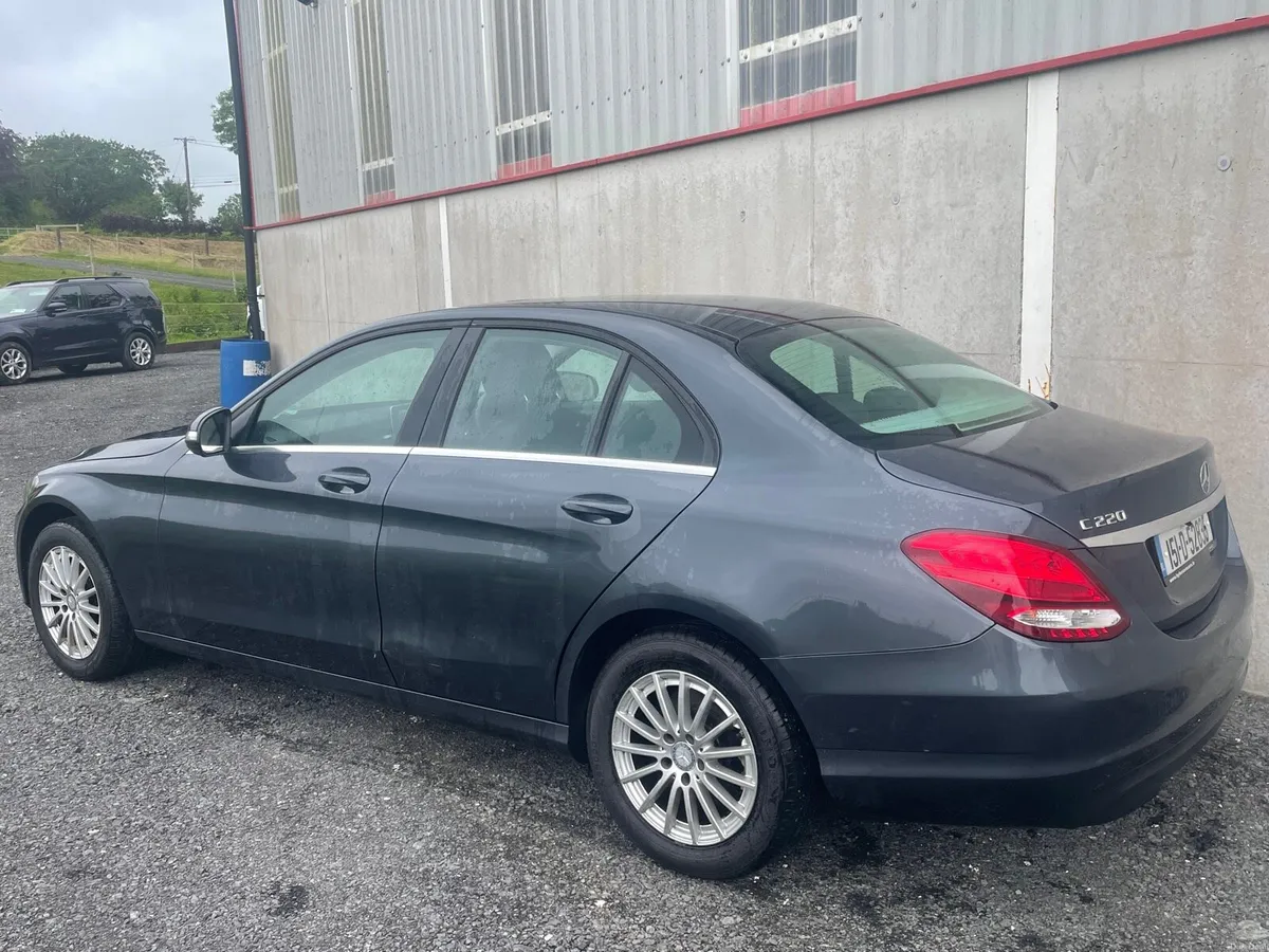 * Mercedes C220 .. 💶 €7950 .. ‘2015 .. 2.0 CDI* - Image 4
