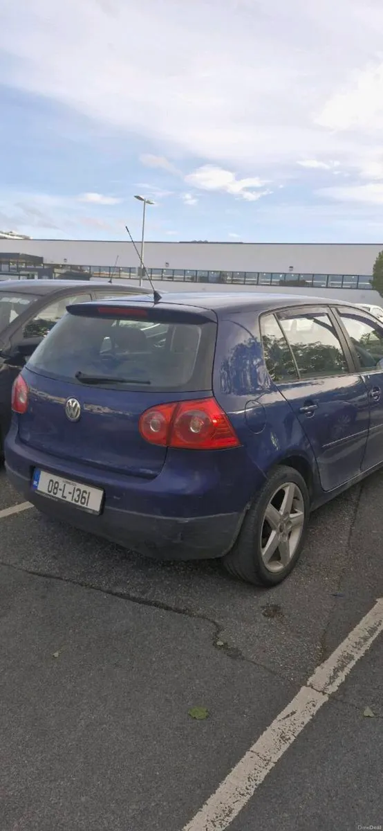 Volkswagan golf - Image 4