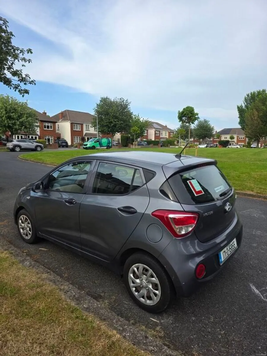 2017 Hyundai I10 - Image 2