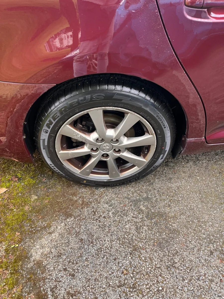 Car - Image 5