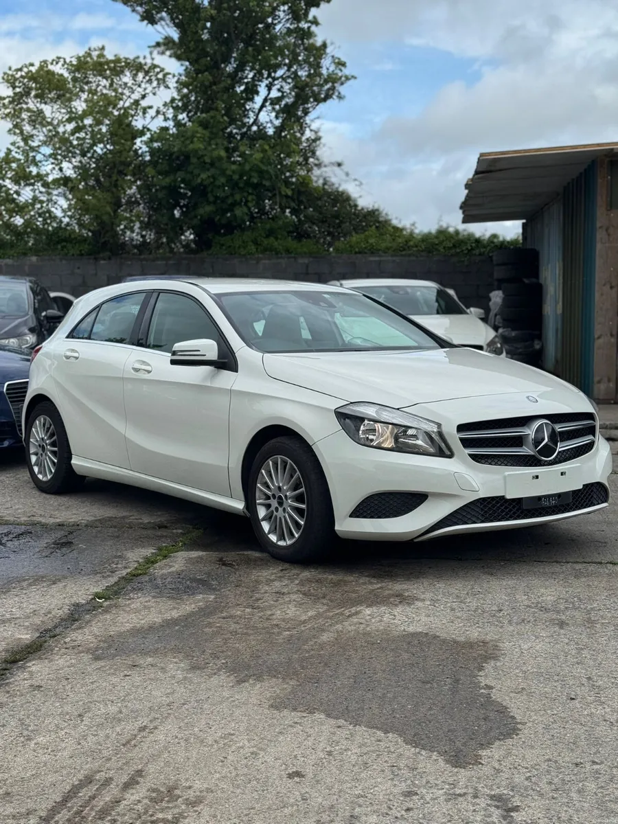 MERCEDES BENZ A-180 1.6Auto White Leather 50000 KM - Image 1