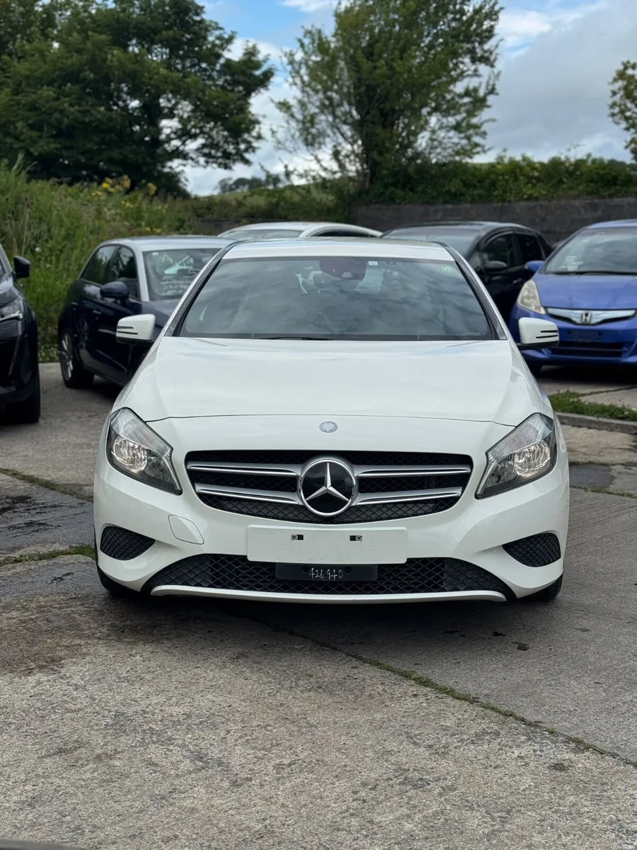 MERCEDES BENZ A-180 1.6Auto White Leather 50000 KM - Image 3