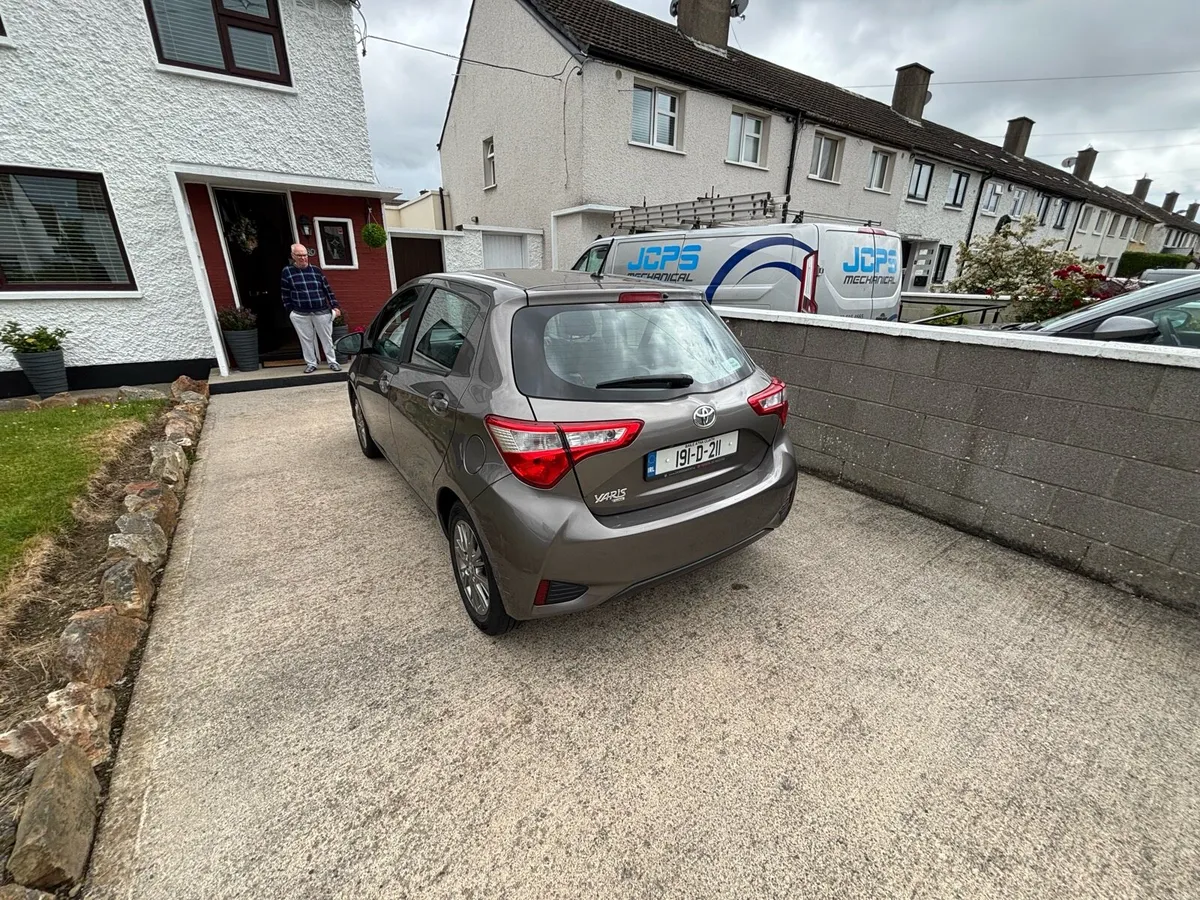 Toyota Yaris luna 4dr 1.0 petrol - Image 3