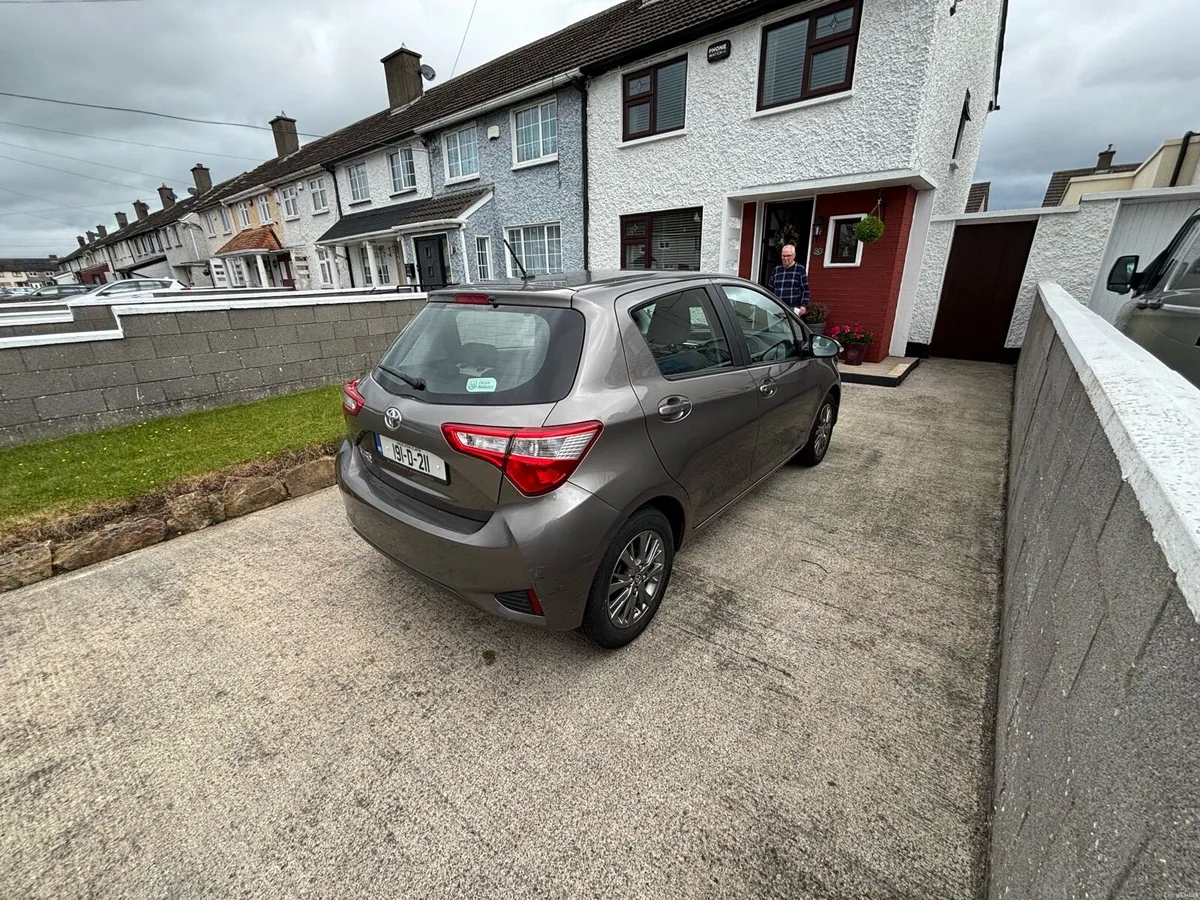 Toyota Yaris luna 4dr 1.0 petrol - Image 4