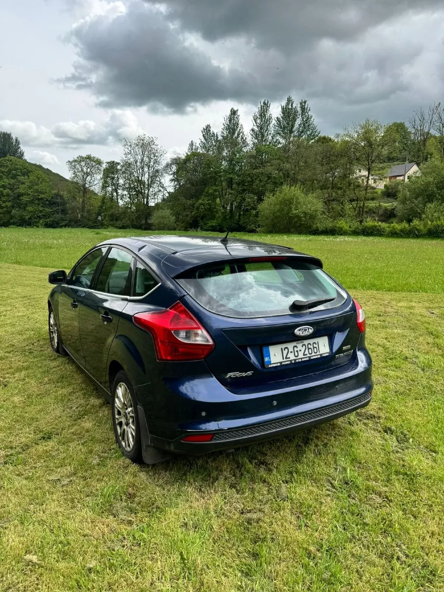 Ford Focus 2012 - Image 2