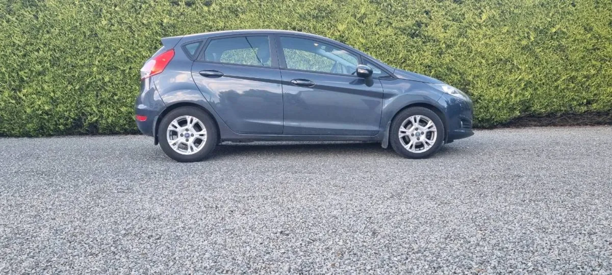 Car - Image 3