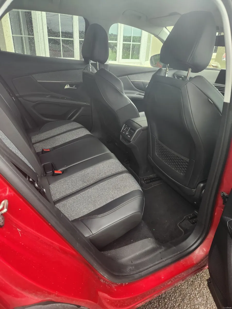 Peugeot 3008 2018 - Image 2