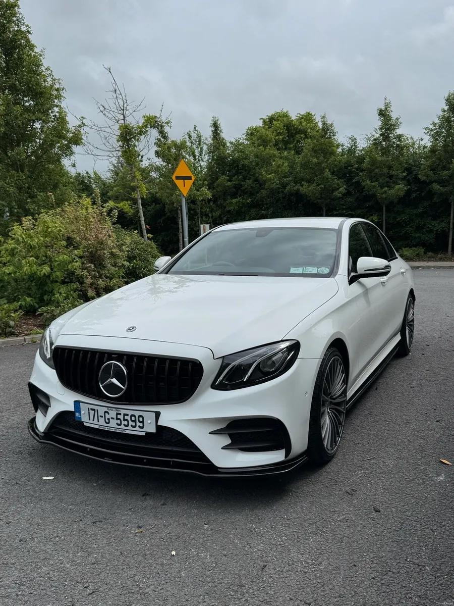 2017 Mercedes Benz E220D AMG - Image 4