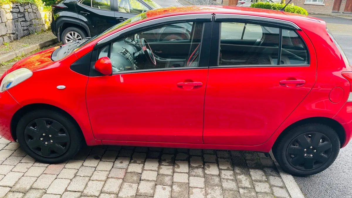 Toyota Yaris 1.3L Automatic 2011 - Image 2