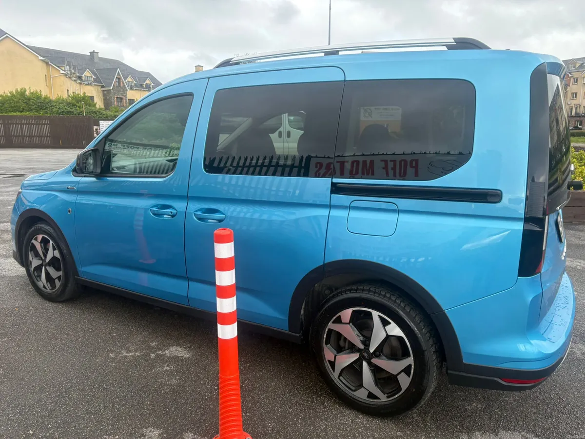 Ford Tourneo Connect 2022 - Image 2